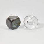 977 2124 ART GLASS